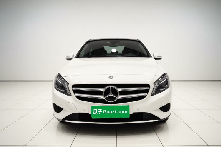 Used Mercedes-Benz A-Class 2015 A 200 Fashion Model Exterior 1
