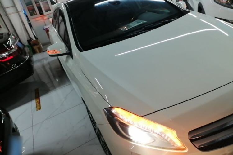 Used Mercedes-Benz A-Class 2015 A 200 Fashion Model Exterior 1