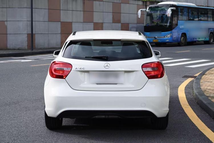 Used Mercedes-Benz A-Class 2015 A 180 Standard Model Exterior 1