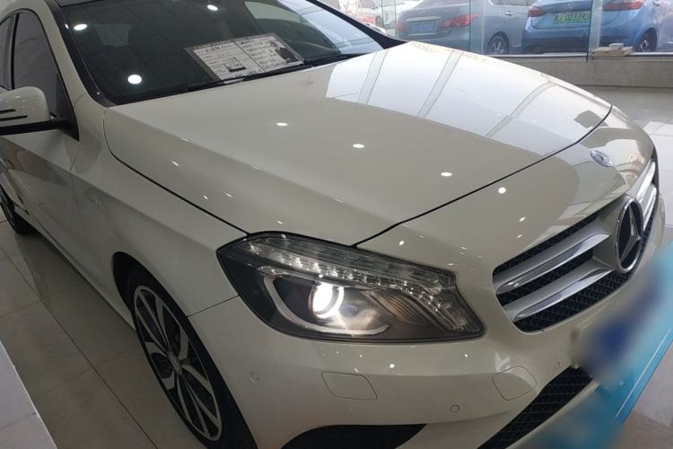 Used Mercedes-Benz A-Class 2015 A 200 Fashion Model Exterior 1