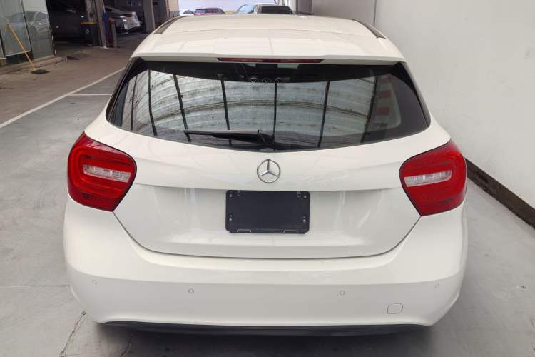Used Mercedes-Benz A-Class 2015 A 180 Exterior 10