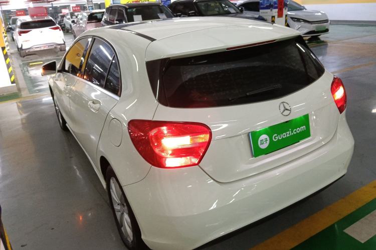 Used Mercedes-Benz A-Class 2015 A 180 Standard Model Exterior 2