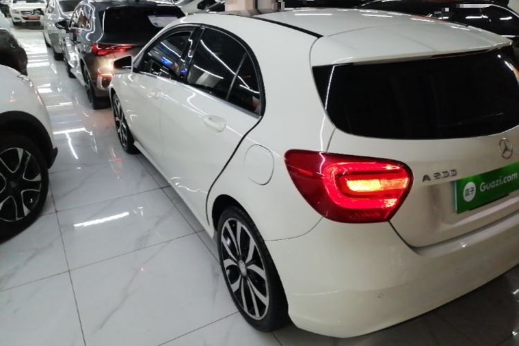 Used Mercedes-Benz A-Class 2015 A 200 Fashion Model Exterior 2