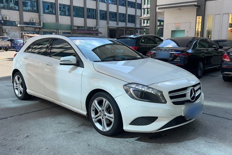 Used Mercedes-Benz A-Class 2015 A 180 Exterior 2