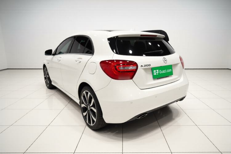 Used Mercedes-Benz A-Class 2015 A 200 Fashion Model Exterior 3