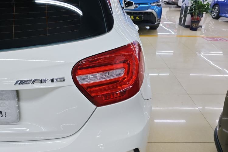 Used Mercedes-Benz A-Class 2015 A 180 Exterior 3
