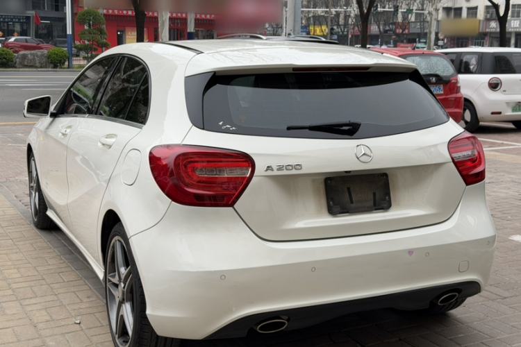 Used Mercedes-Benz A-Class 2015 A 200 Fashion Model Exterior 3