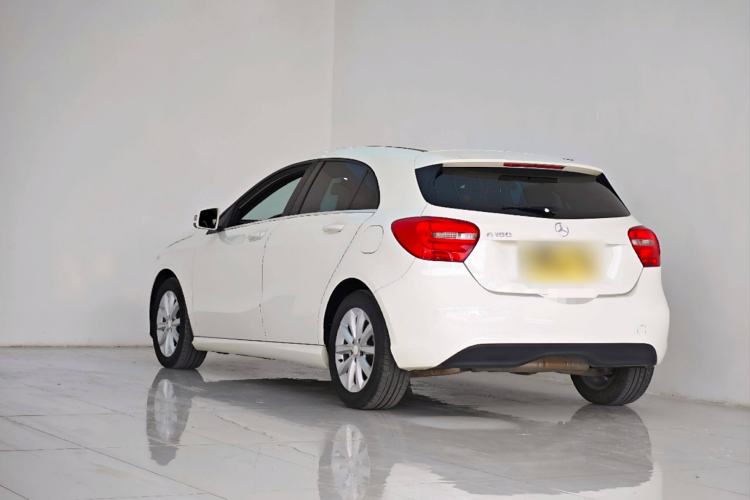 Used Mercedes-Benz A-Class 2015 A 180 Standard Model Exterior 3