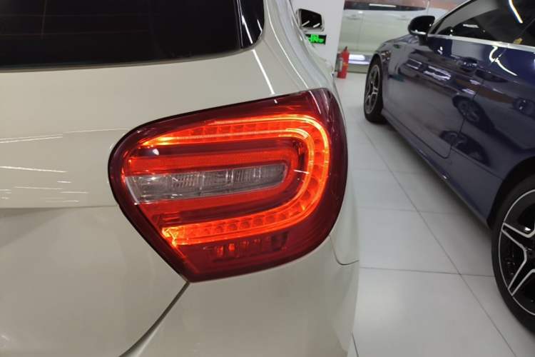 Used Mercedes-Benz A-Class 2015 A 180 Exterior 3