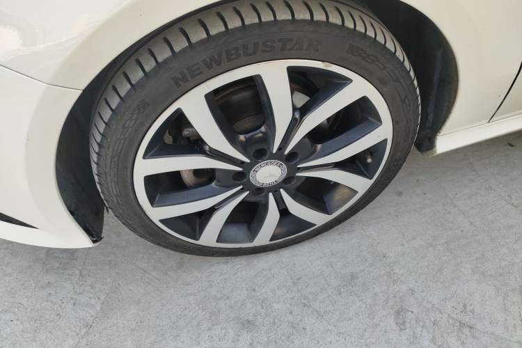 Used Mercedes-Benz A-Class 2015 A 200 Fashion Model Exterior 4