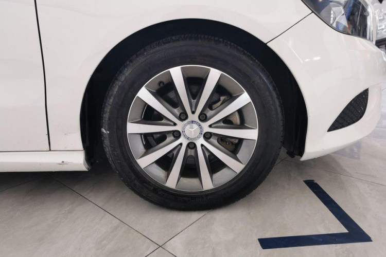 Used Mercedes-Benz A-Class 2015 A 180 Standard Model Exterior 4
