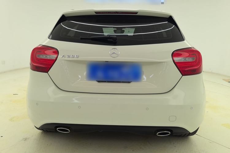 Used Mercedes-Benz A-Class 2015 A 200 Fashion Model Exterior 4