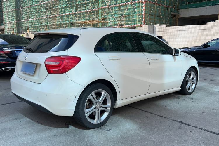 Used Mercedes-Benz A-Class 2015 A 180 Exterior 4