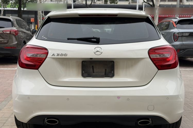 Used Mercedes-Benz A-Class 2015 A 200 Fashion Model Exterior 4