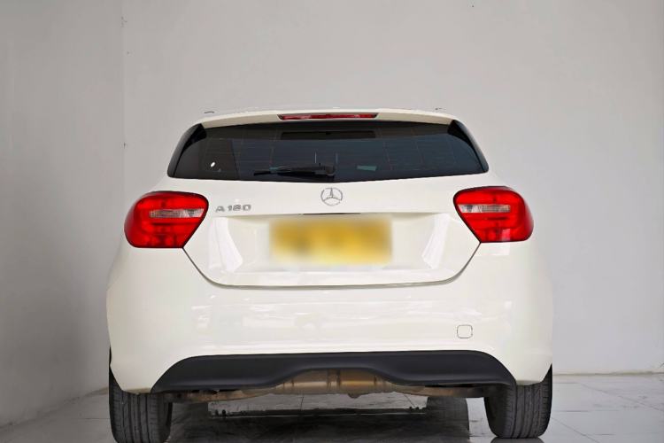 Used Mercedes-Benz A-Class 2015 A 180 Standard Model Exterior 4