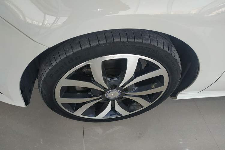 Used Mercedes-Benz A-Class 2015 A 200 Fashion Model Exterior 4