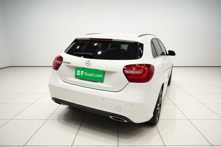 Used Mercedes-Benz A-Class 2015 A 200 Fashion Model Exterior 5