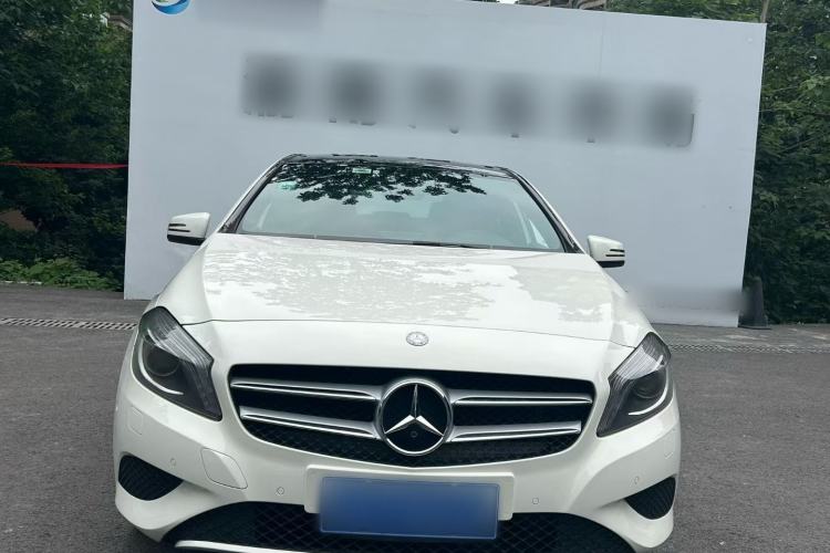 Used Mercedes-Benz A-Class 2015 A 200 Fashion Model Exterior 5