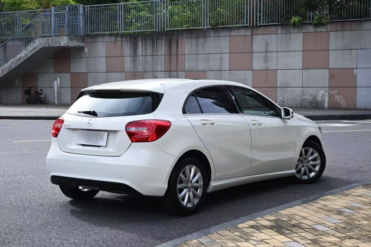 Used Mercedes-Benz A-Class 2015 A 180 Standard Model Exterior 5
