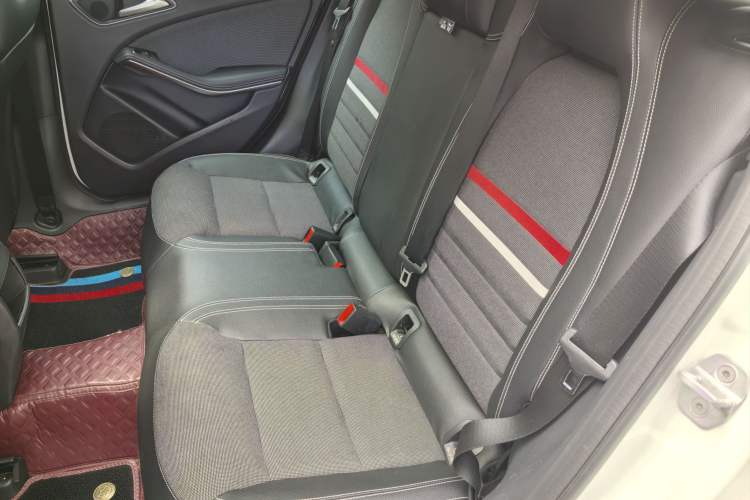 Used Mercedes-Benz A-Class 2015 A 180 Exterior 6