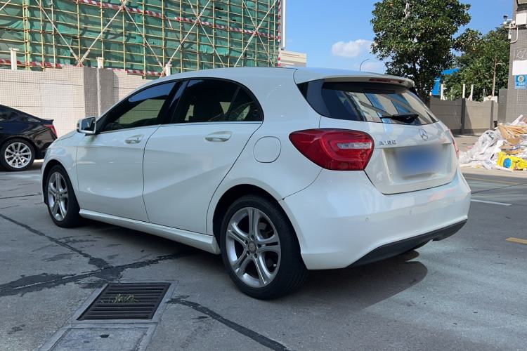 Used Mercedes-Benz A-Class 2015 A 180 Exterior 6