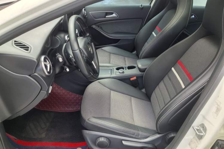 Used Mercedes-Benz A-Class 2015 A 180 Exterior 7