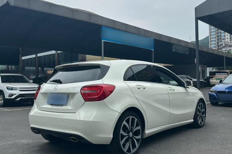 Used Mercedes-Benz A-Class 2015 A 200 Fashion Model Exterior 7