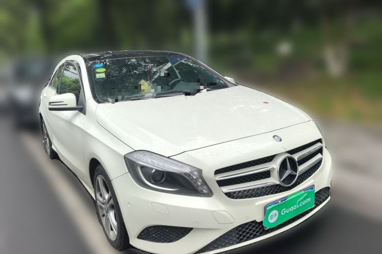 Used Mercedes-Benz A-Class 2015 A 180 Front Right 45 Deg