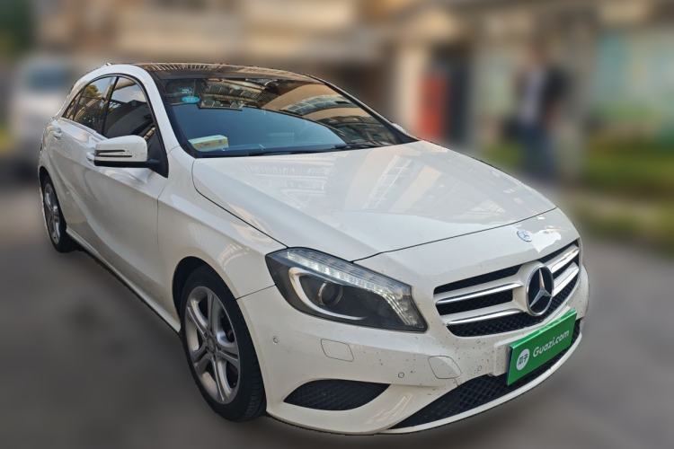 Used Mercedes-Benz A-Class 2015 A 180 Front Right 45 Deg
