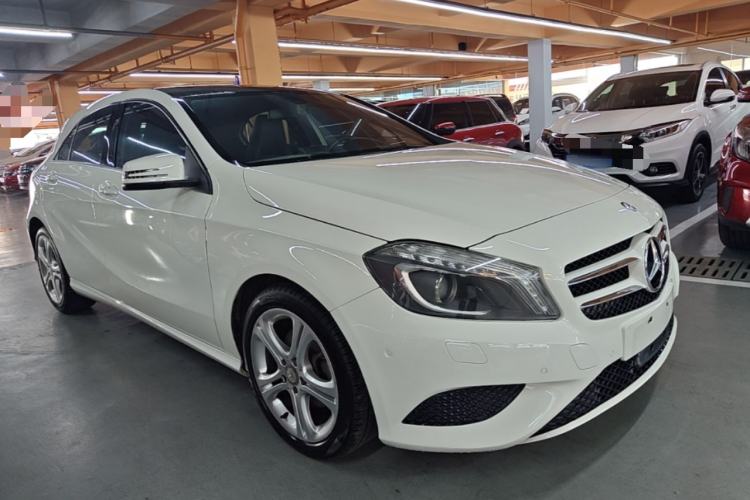 Used Mercedes-Benz A-Class 2015 A 180 Front Right 45 Deg