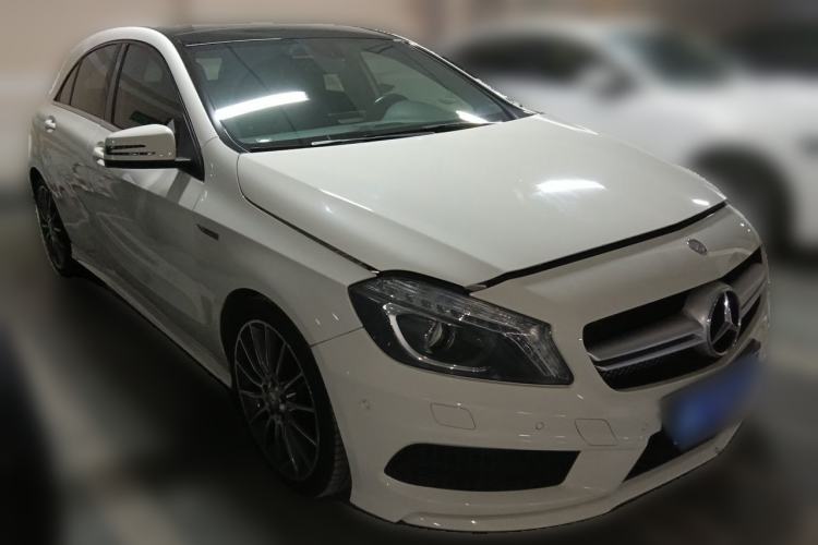 Used Mercedes-Benz A-Class 2015 A 200 Sport Edition Front Right 45 Deg