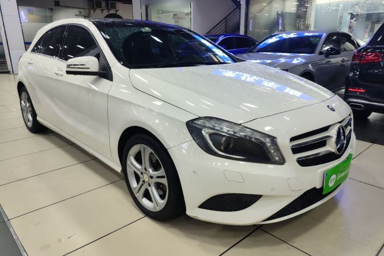Used Mercedes-Benz A-Class 2015 A 180 Front Right 45 Deg