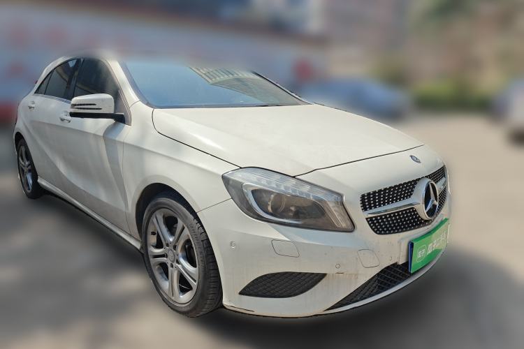 Used Mercedes-Benz A-Class 2015 A 180 Front Right 45 Deg