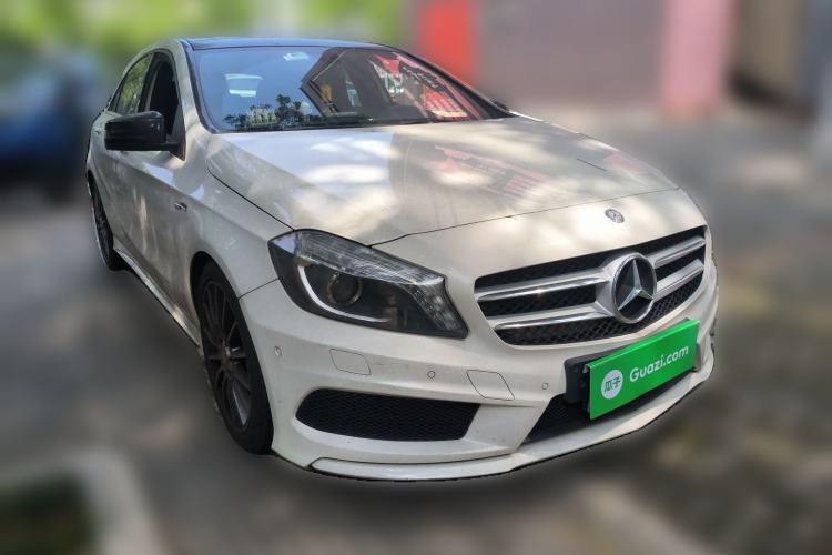 Used Mercedes-Benz A-Class 2015 A 200 Sport Edition Front Right 45 Deg
