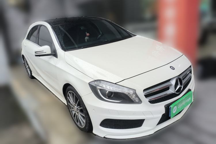 Used Mercedes-Benz A-Class 2015 A 200 Sport Edition Front Right 45 Deg