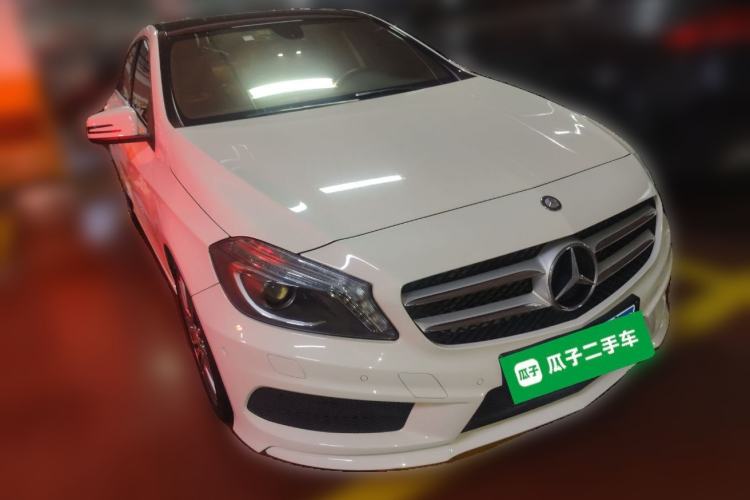 Used Mercedes-Benz A-Class 2015 A 200 Sport Edition Front Right 45 Deg