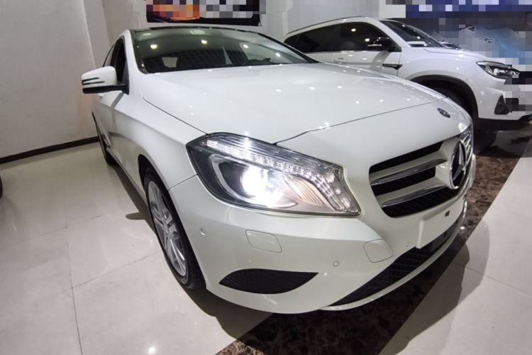 Used Mercedes-Benz A-Class 2015 A 180 Front Right 45 Deg