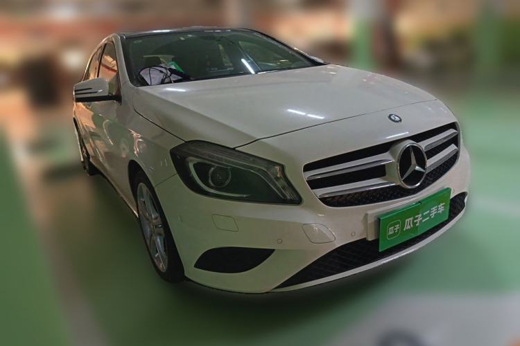 Used Mercedes-Benz A-Class 2015 A 180 Front Right 45 Deg