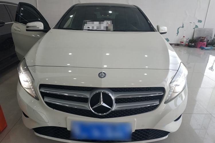 Used Mercedes-Benz A-Class 2015 A 200 Fashion Model Front