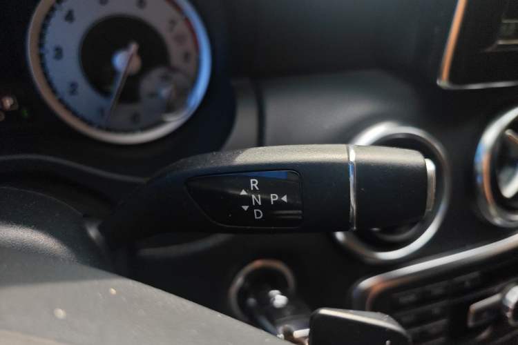 Used Mercedes-Benz A-Class 2015 A 200 Fashion Model Gear Lever