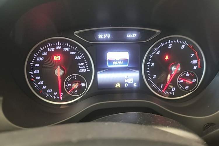 Used Mercedes-Benz A-Class 2015 A 180 Standard Model Instrument Cluster
