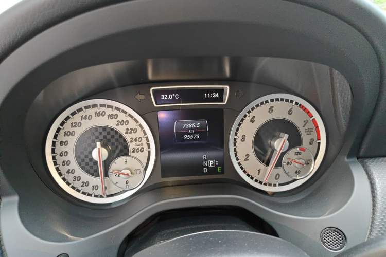 Used Mercedes-Benz A-Class 2015 A 200 Fashion Model Instrument Cluster