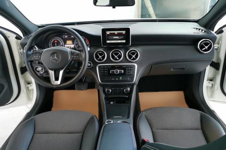 Used Mercedes-Benz A-Class 2015 A 180 Standard Model Interior 1