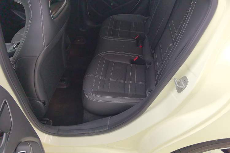 Used Mercedes-Benz A-Class 2015 A 200 Fashion Model Interior 1