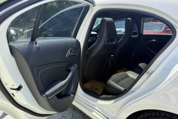 Used Mercedes-Benz A-Class 2015 A 200 Fashion Model Interior 2