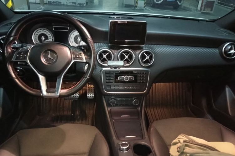 Used Mercedes-Benz A-Class 2015 A 200 Sport Edition Interior 2