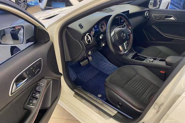 Used Mercedes-Benz A-Class 2015 A 200 Sport Edition Interior 2