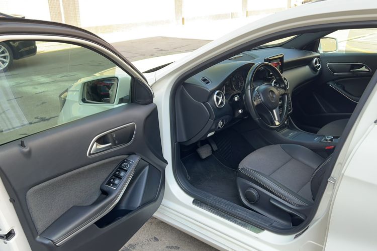 Used Mercedes-Benz A-Class 2015 A 180 Interior 2