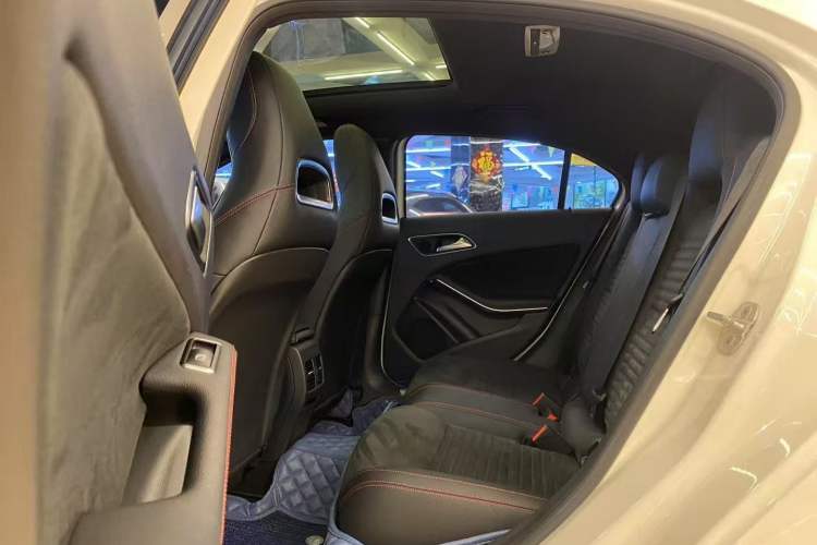 Used Mercedes-Benz A-Class 2015 A 200 Sport Edition Interior 3