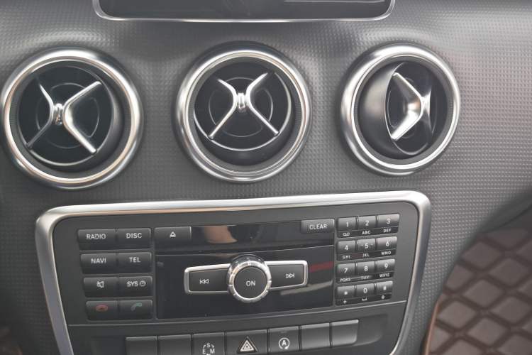Used Mercedes-Benz A-Class 2015 A 180 Standard Model Interior 9